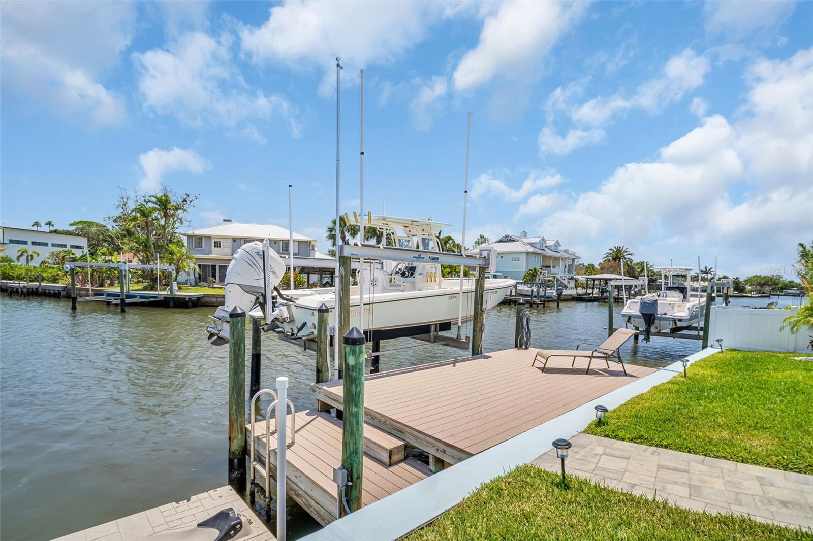 Dock with Lift