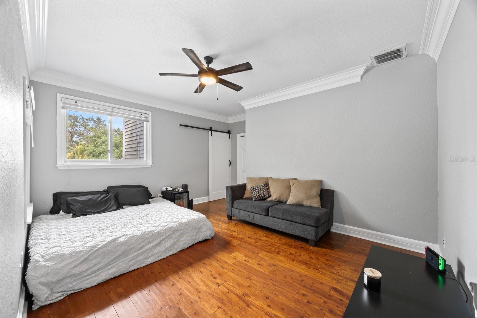 2nd bedroom