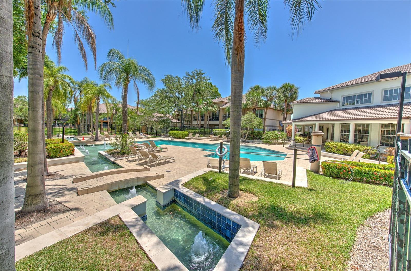 Island Walk Pool