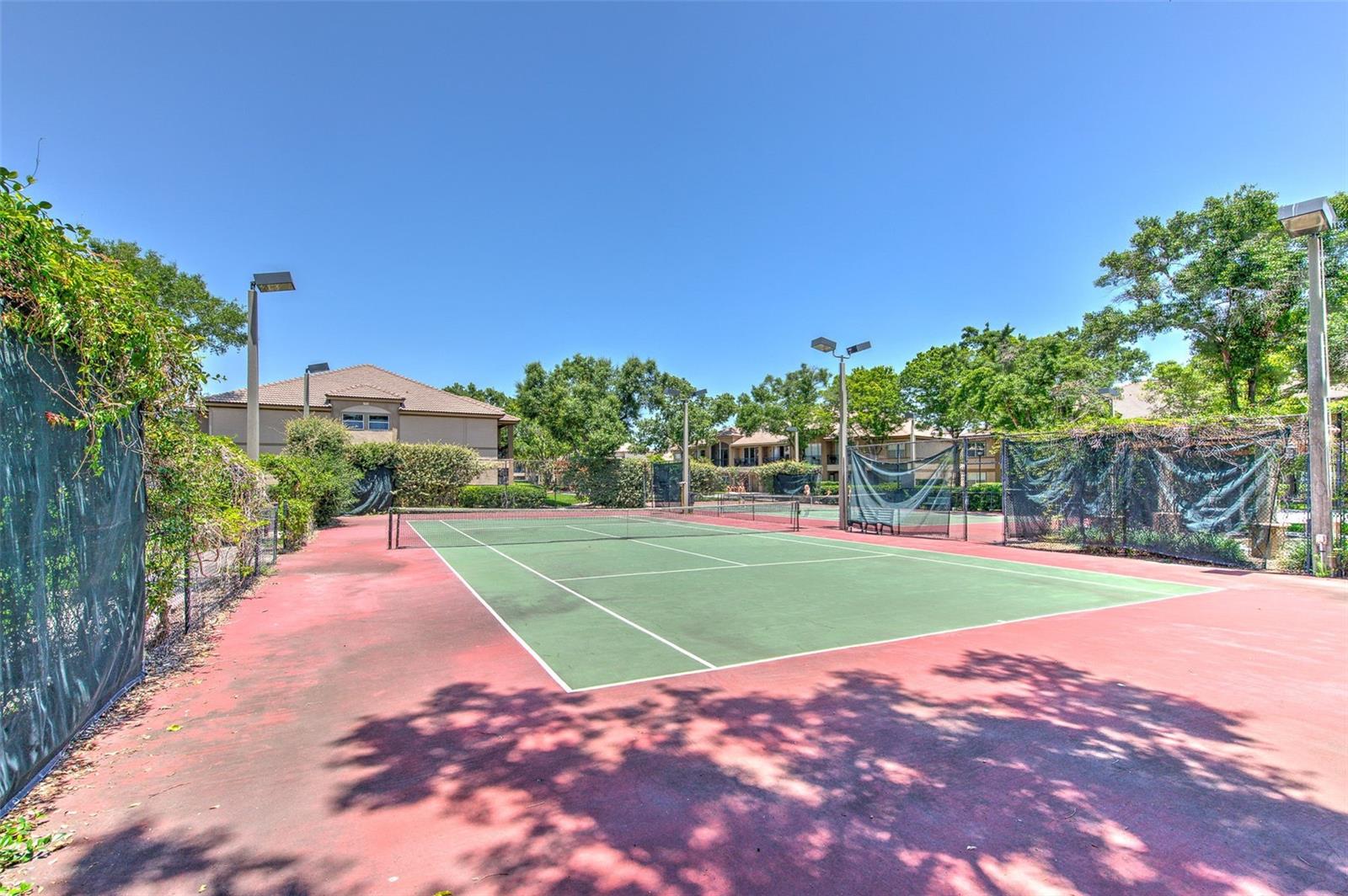 Island Walk Tennis Courts
