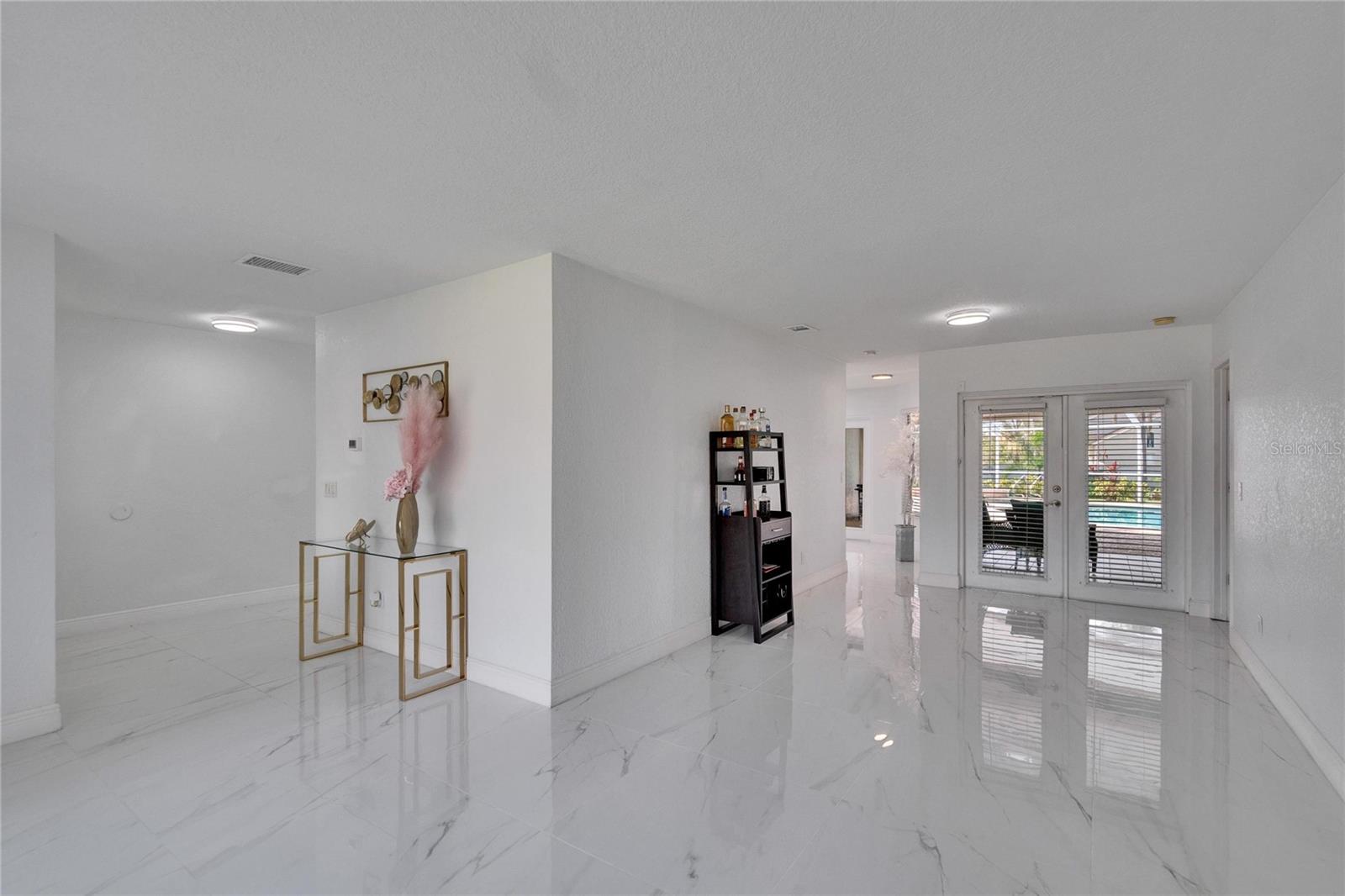 Living/Dining Room