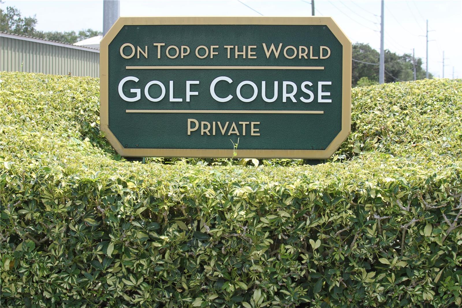 2 Courses to play 18 & 9 Hole.