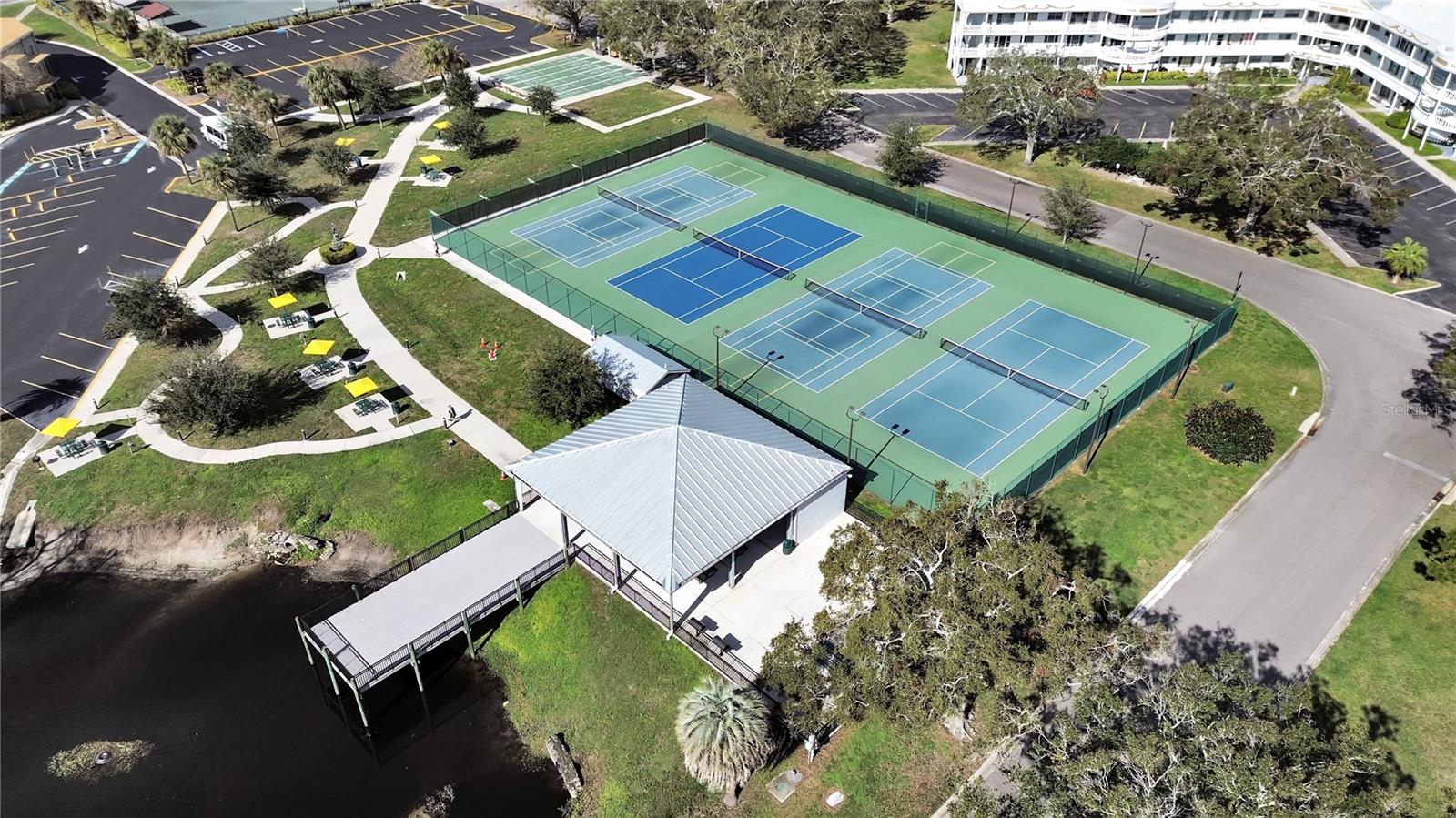 Tennis & Pickleball