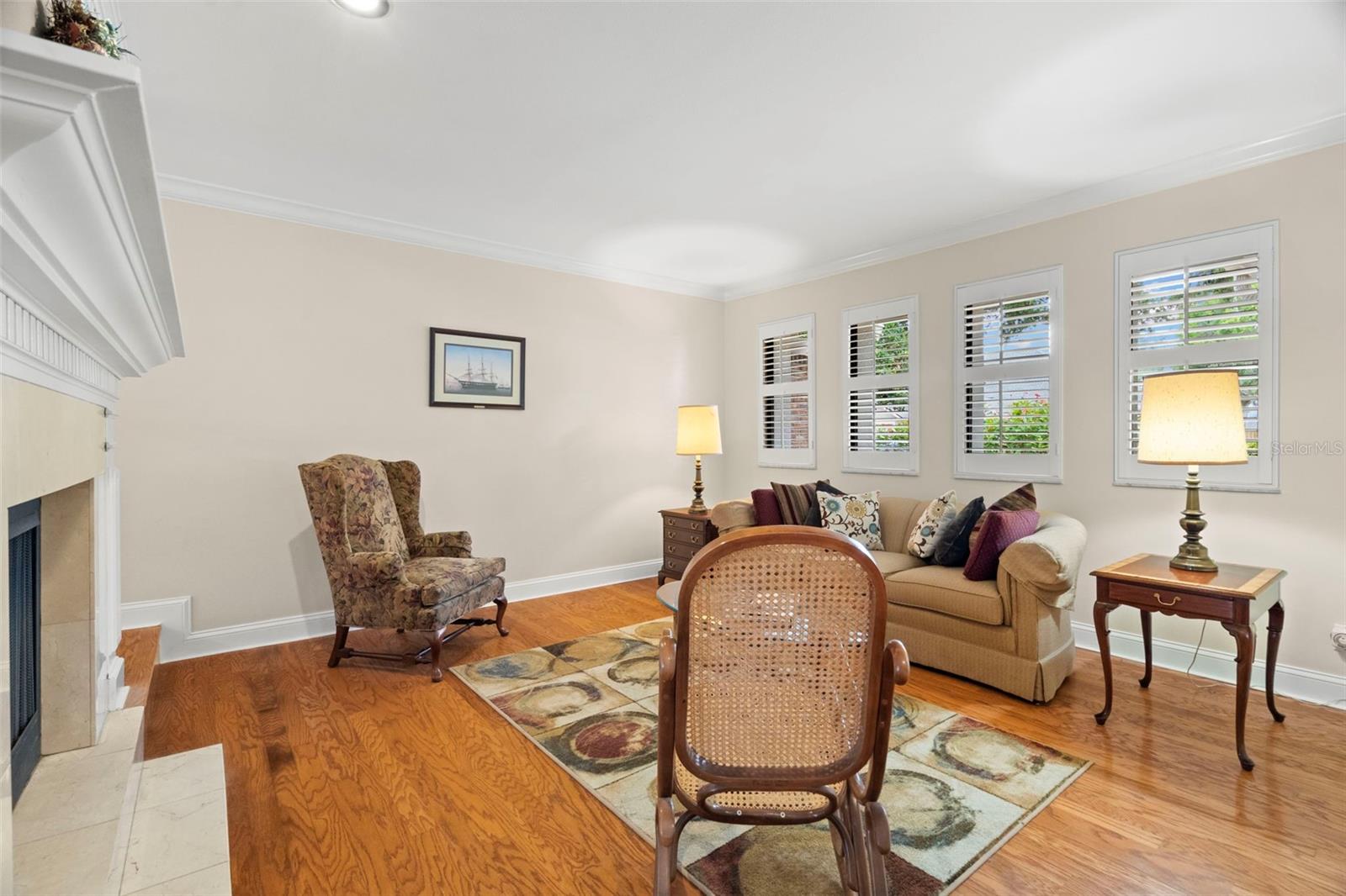 Living room 2