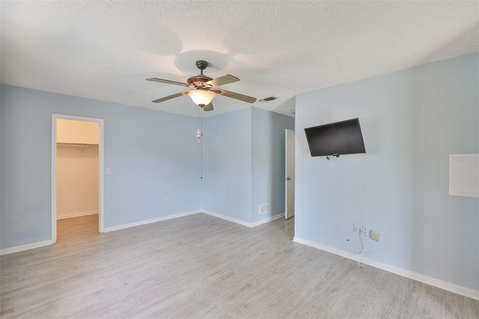 Primary Suite with Walk-In Closet