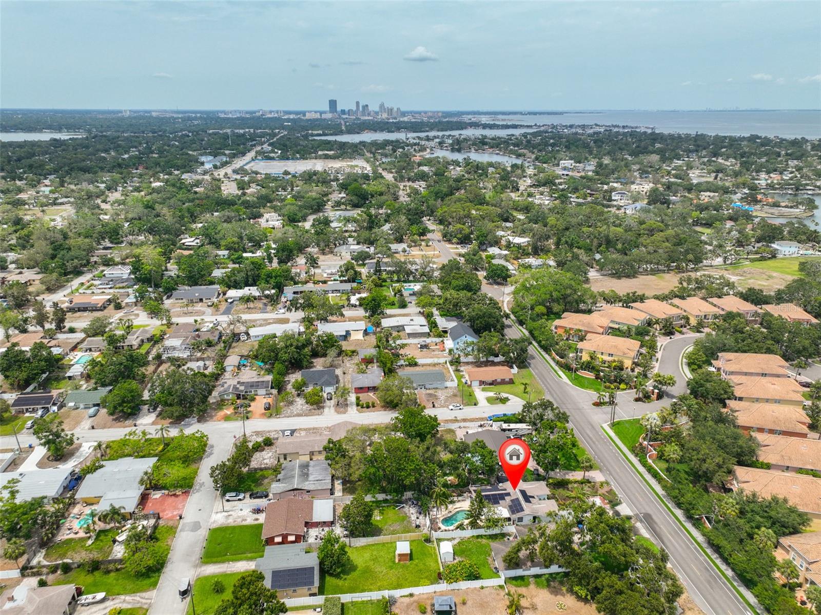 Located Minutes to Downtown St. Petersburg