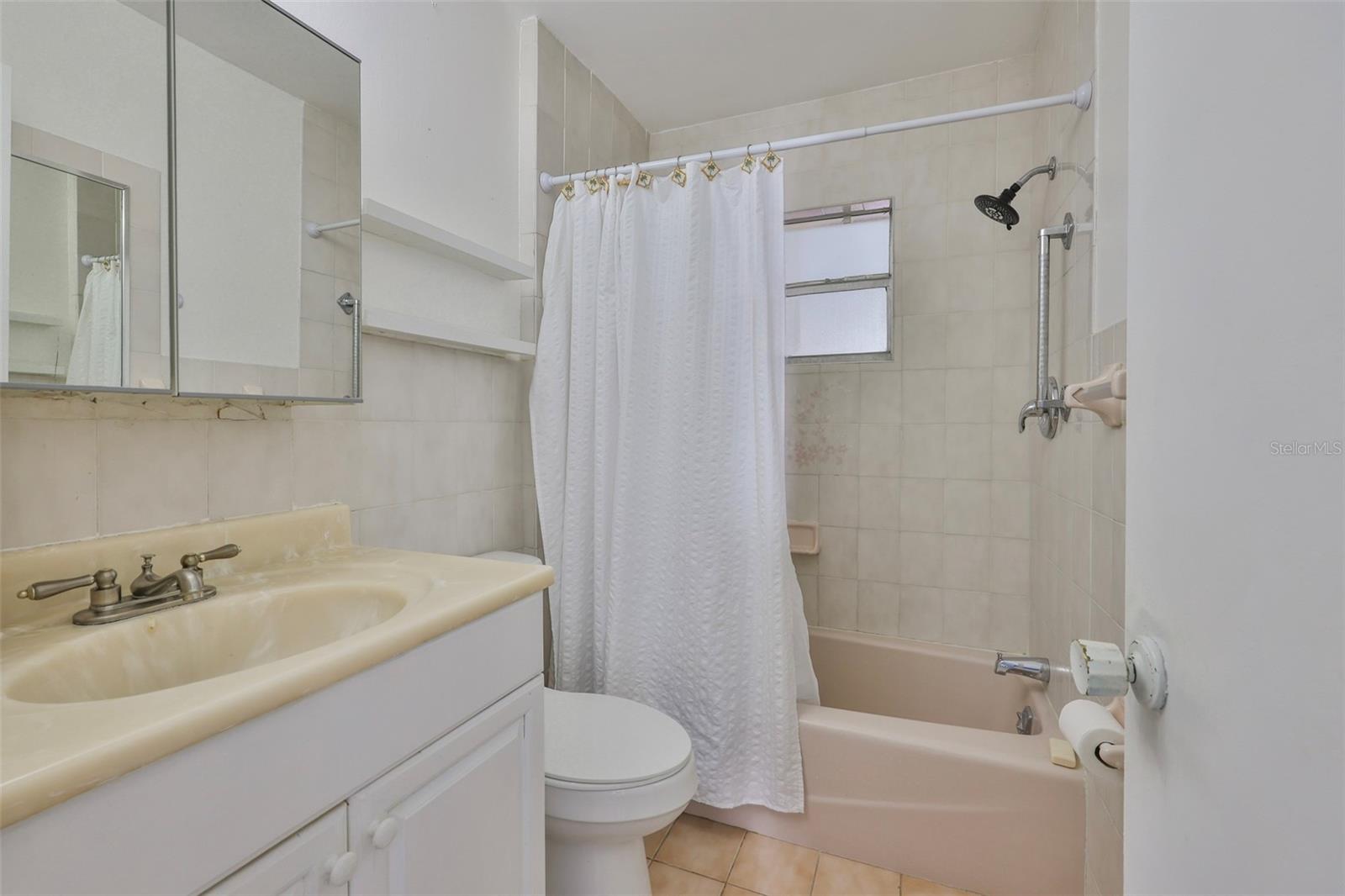Primary En Suite Bath
