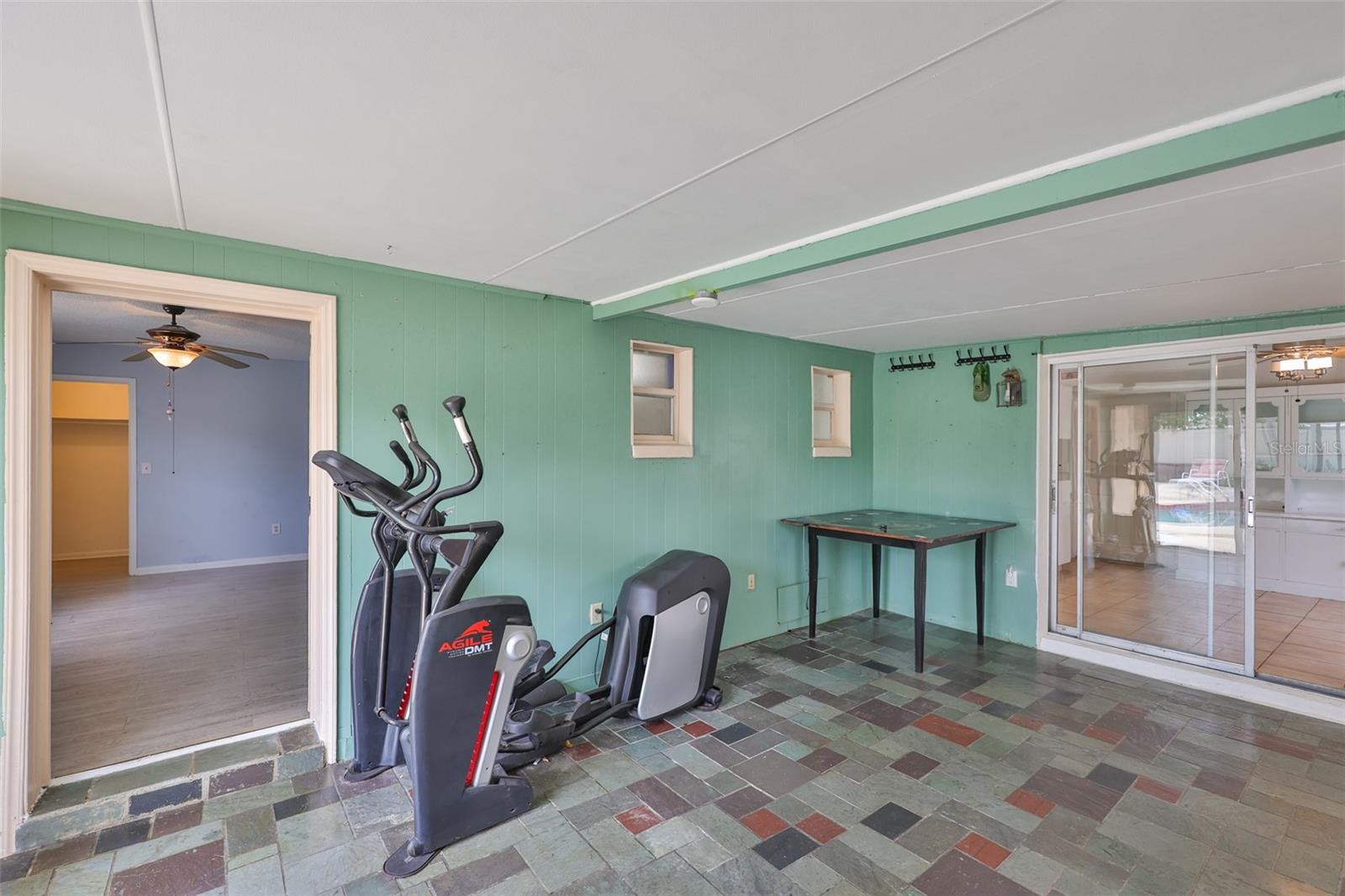 Versatile Screen Enclosed Lanai