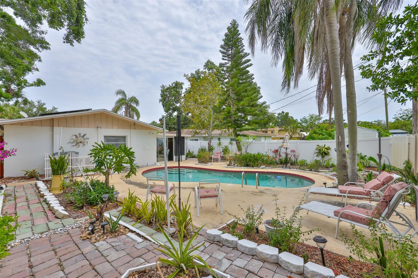 Swimming Pool and Fully Fenced Yard