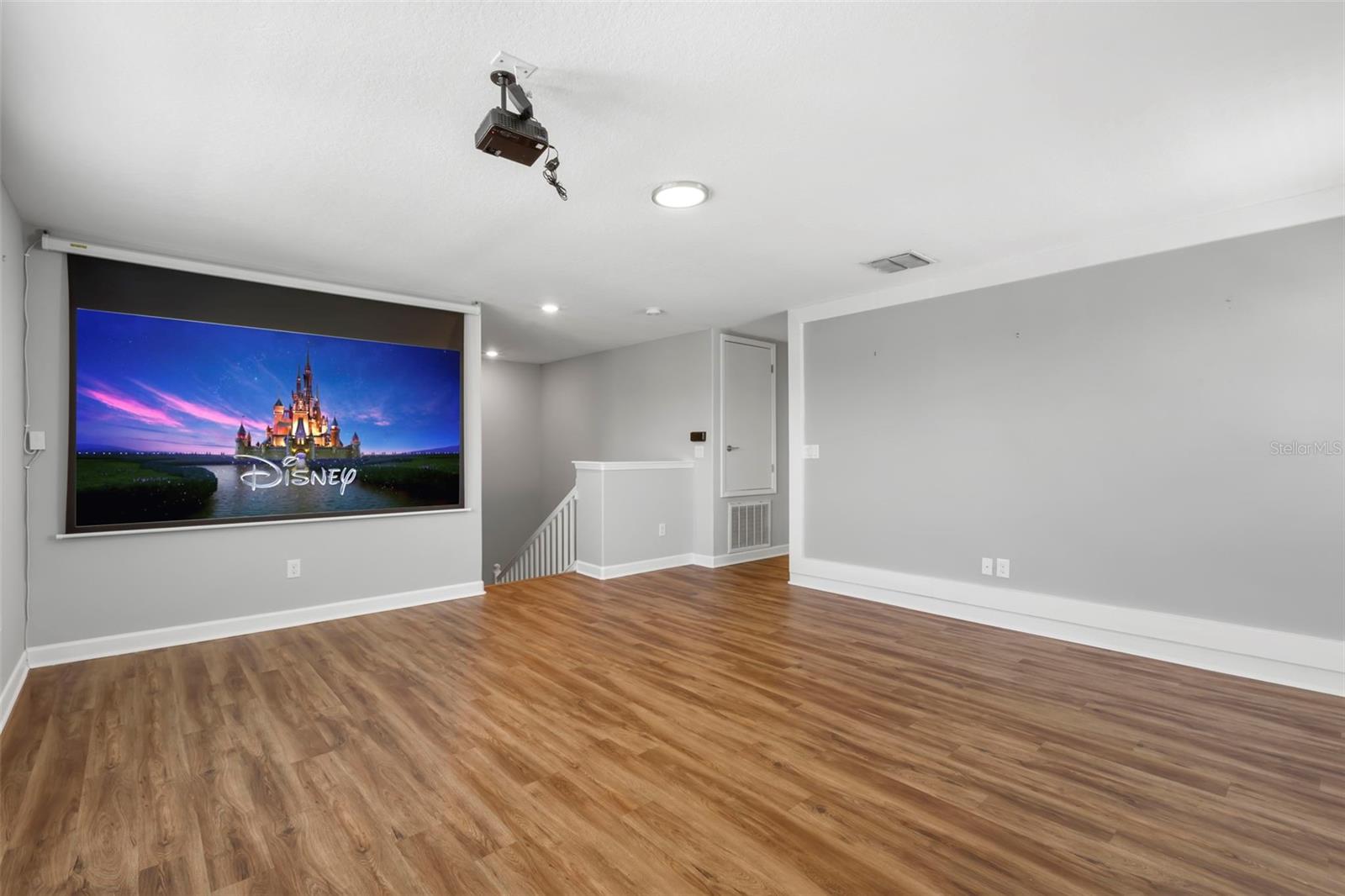 Loft with Projector and Screen