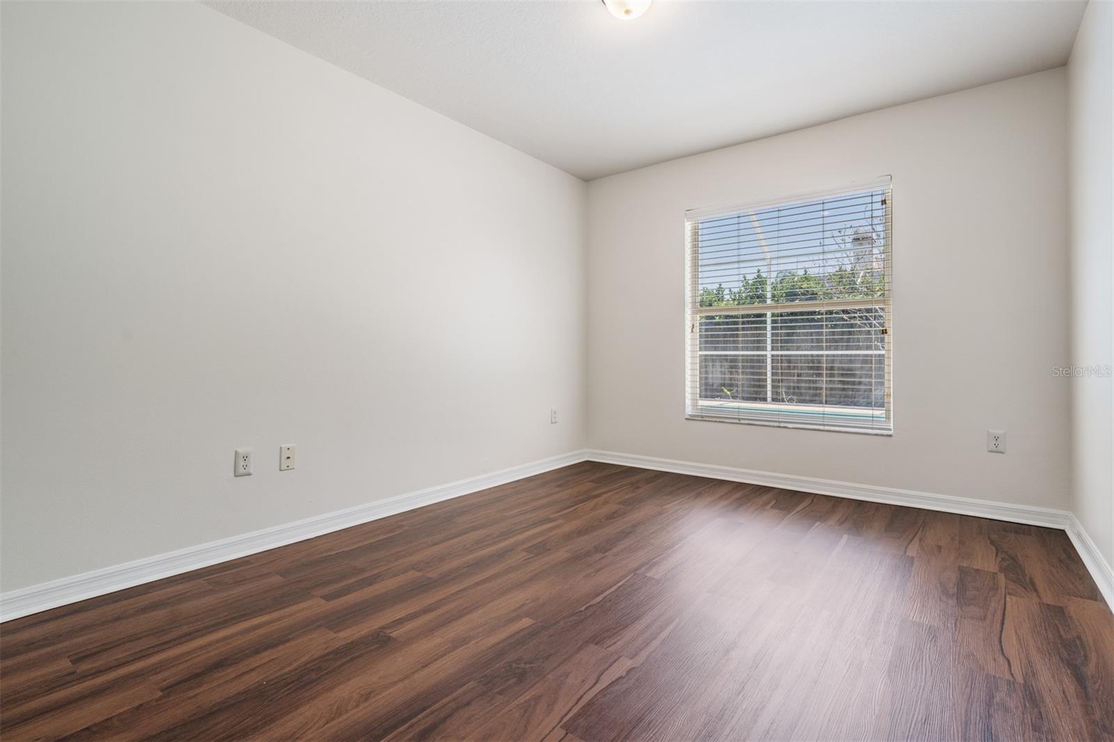 Guest Bedroom #1