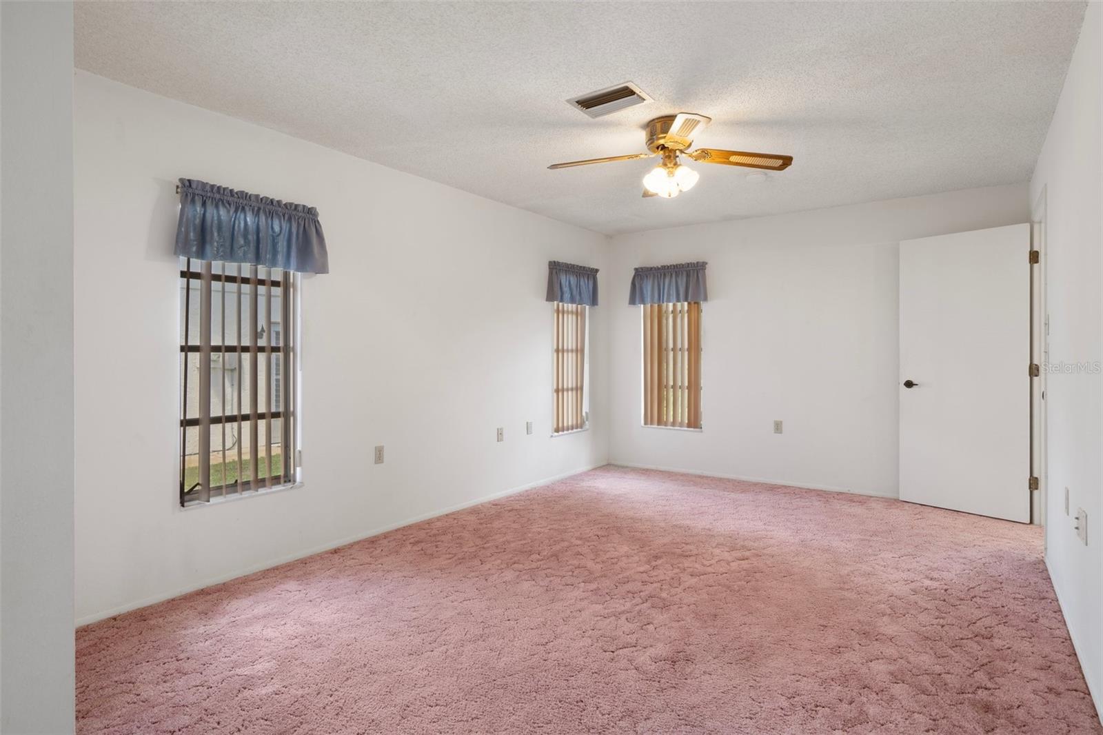 MAIN BEDROOM 2