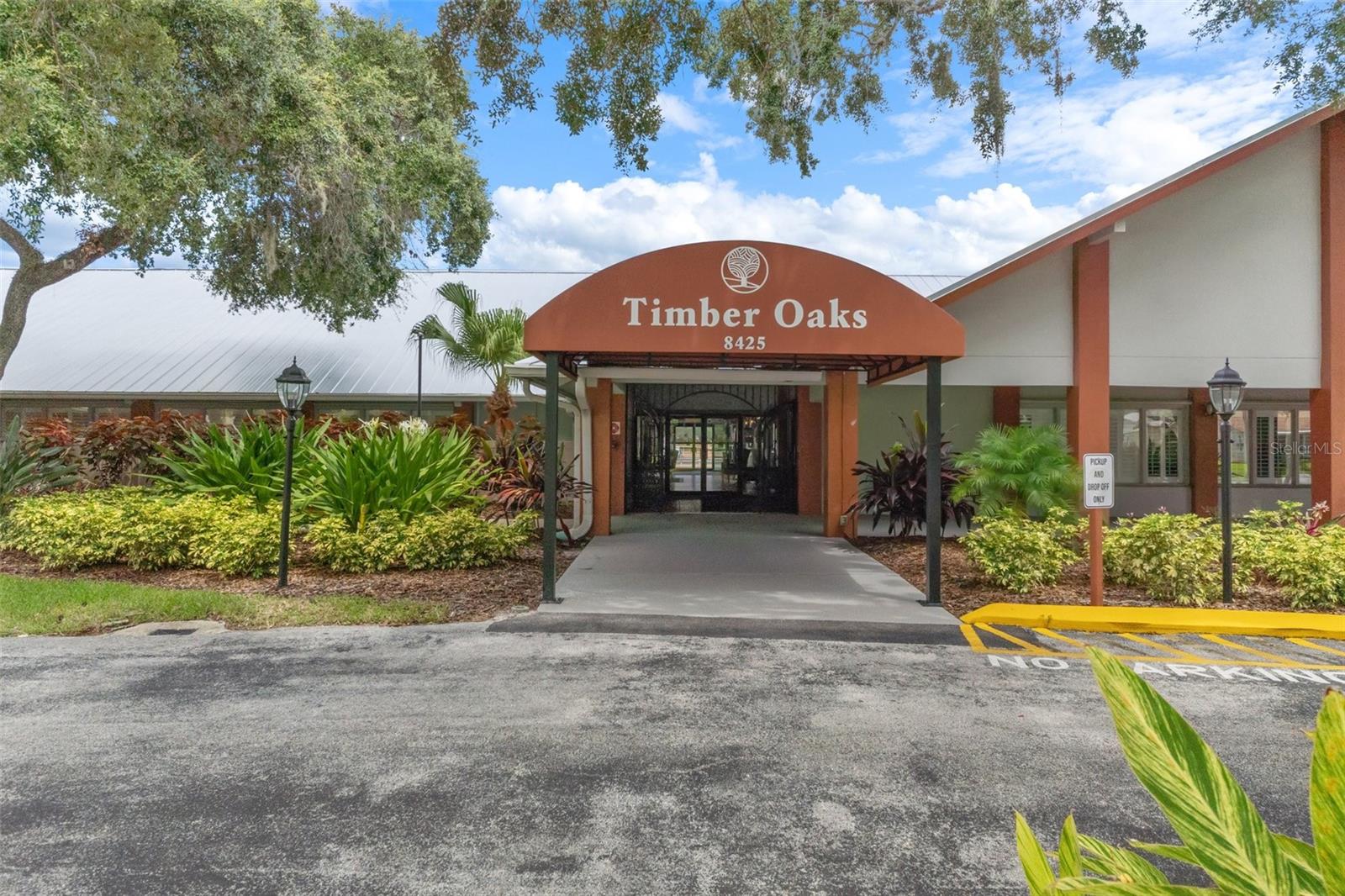 CLUBHOUSE ENTRANCE