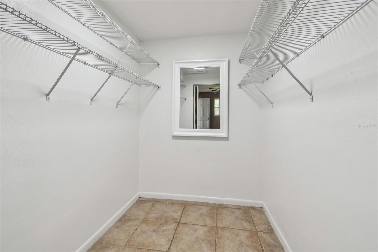 Walk-in closet