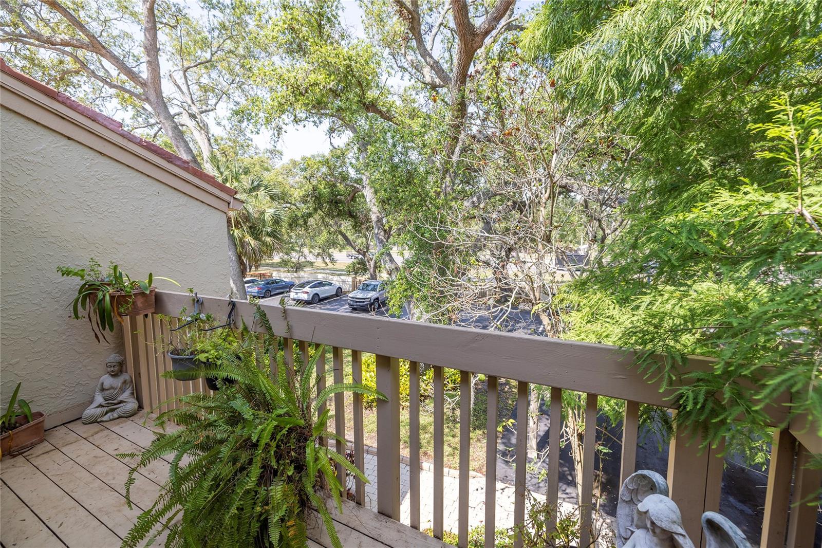 2nd floor balcony