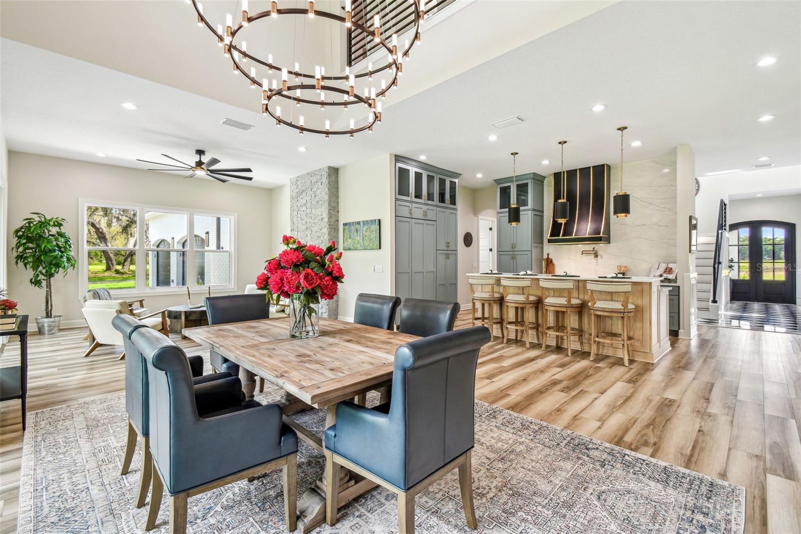 Dining room off kitchen