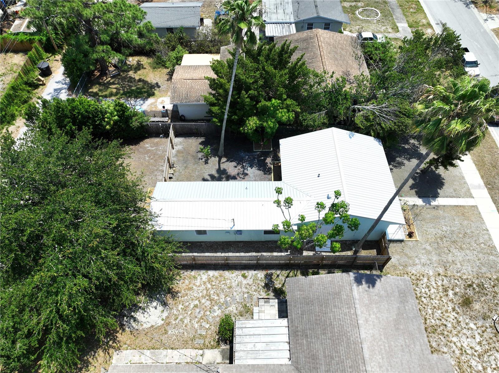 TB8384601