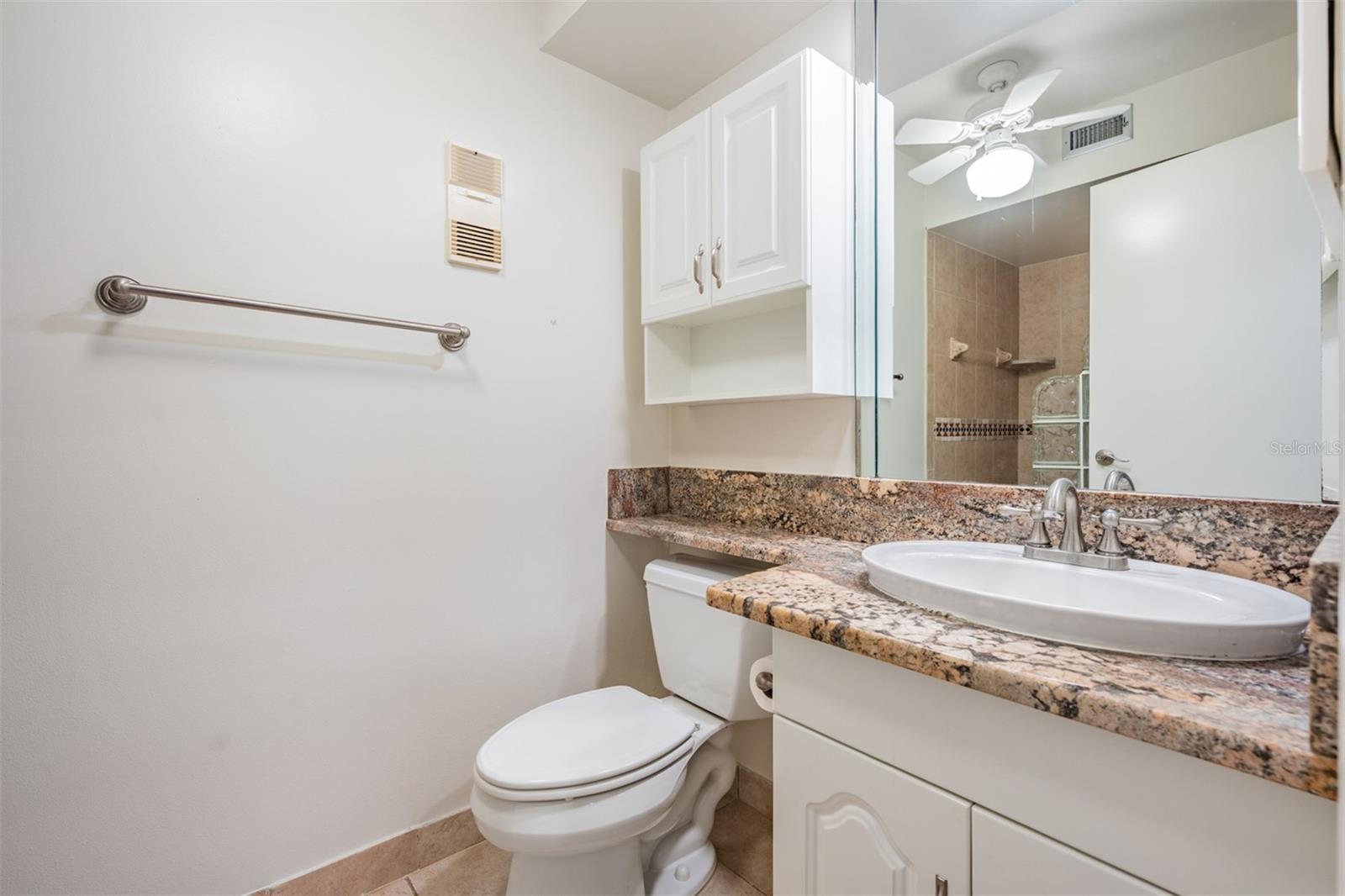 En Suite Bath