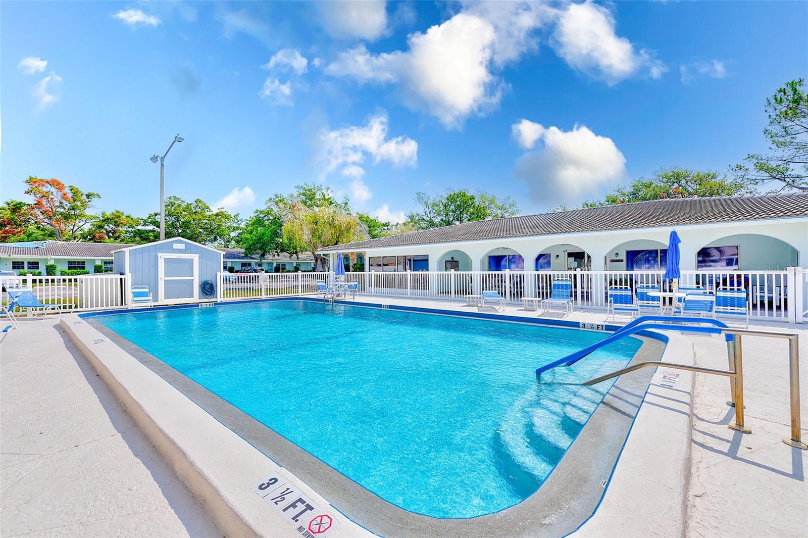Community pool