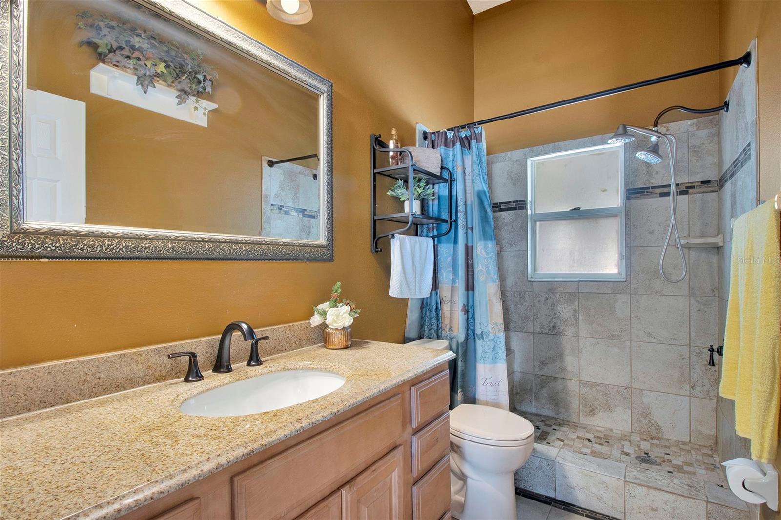 Primary en-suite bathroom