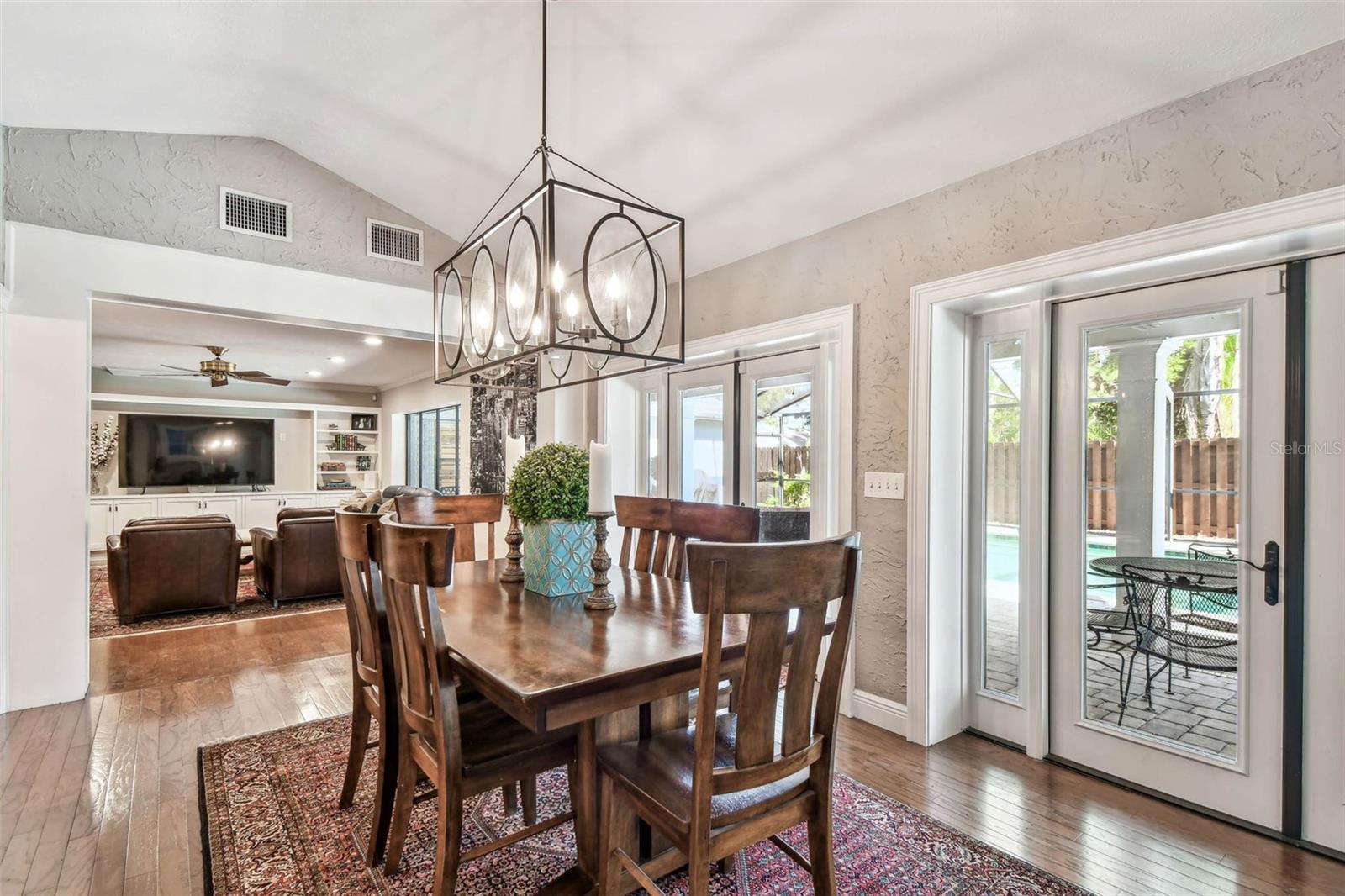 Dining/Living room Combination