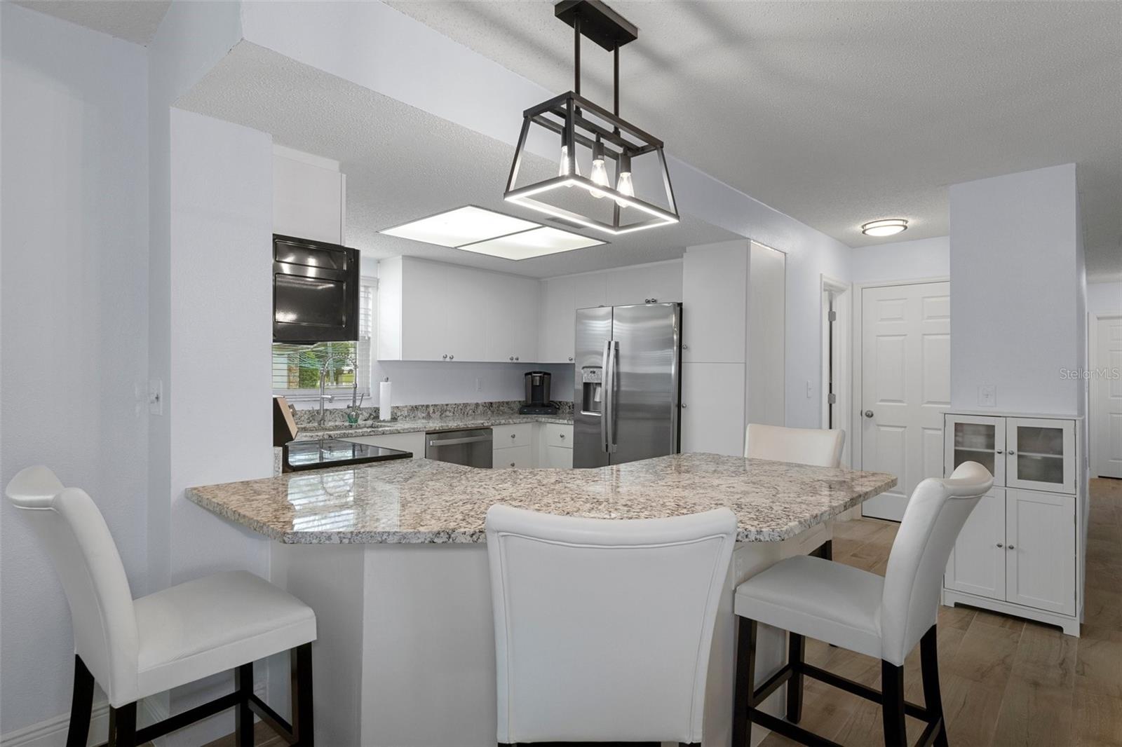 Kitchen with Granite Breakfast Bar
