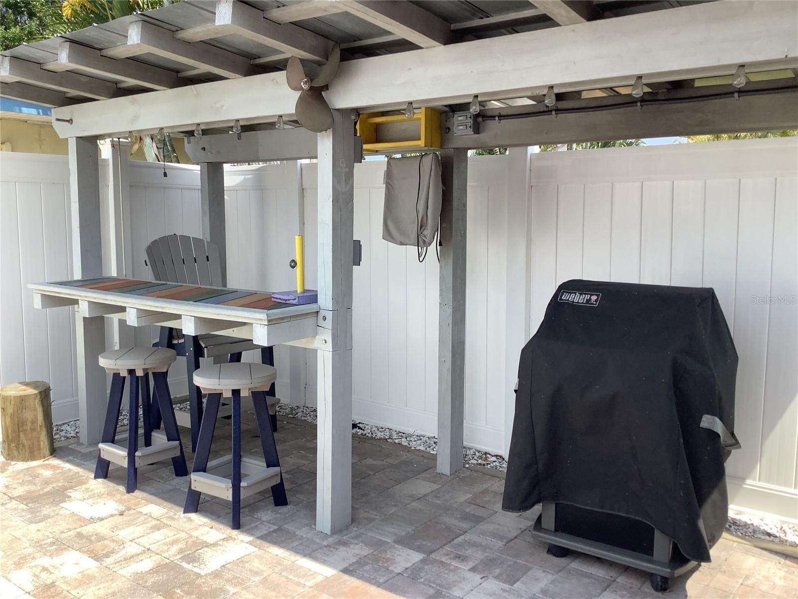 Enclosed Bar Area