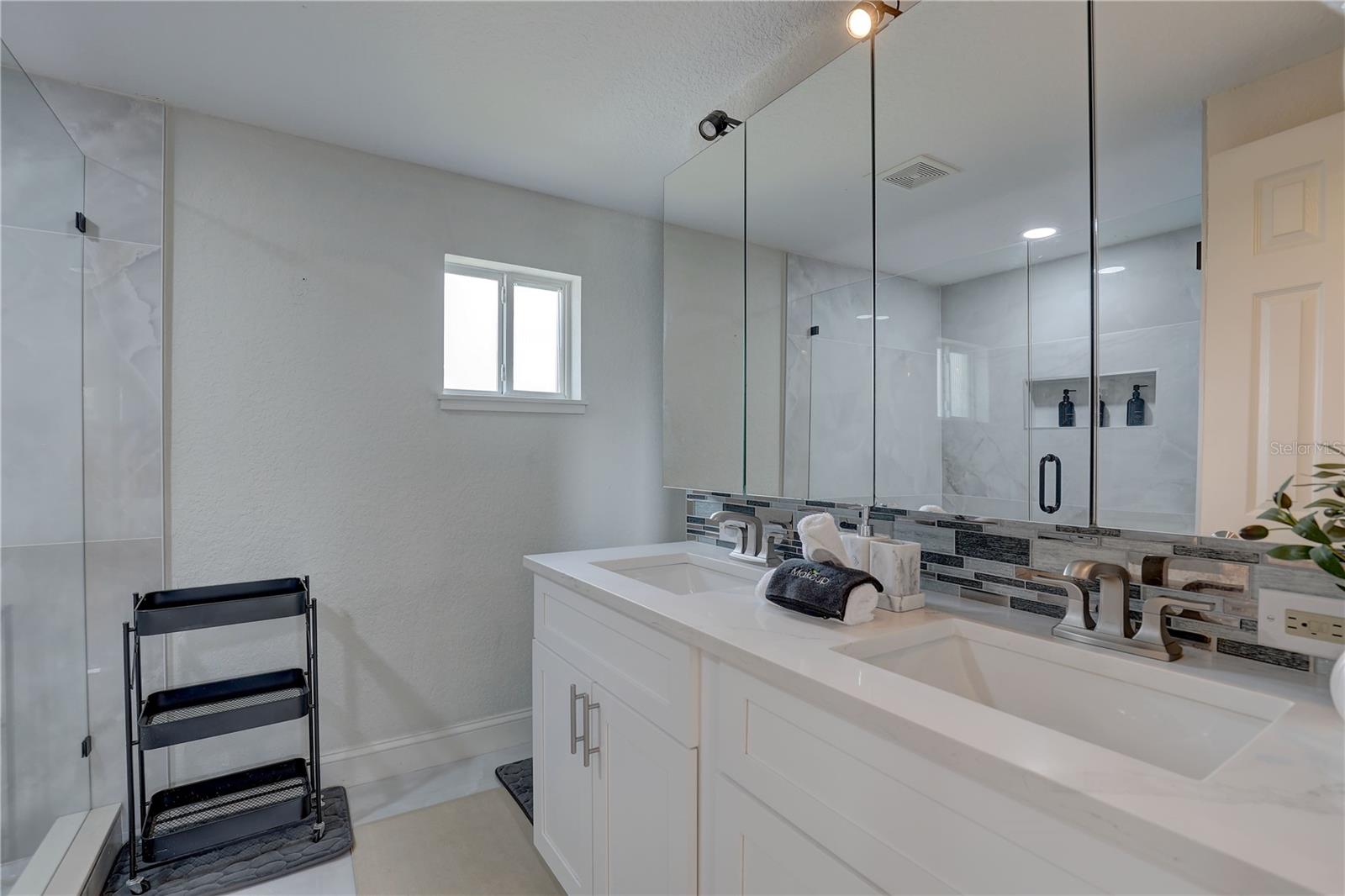 Upstairs Primary Bathroom