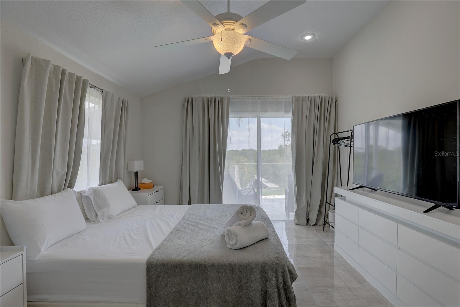 Upstairs Bedroom 2