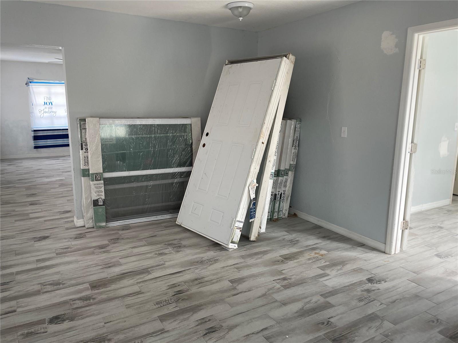 Note - Construction materials convey w/sale