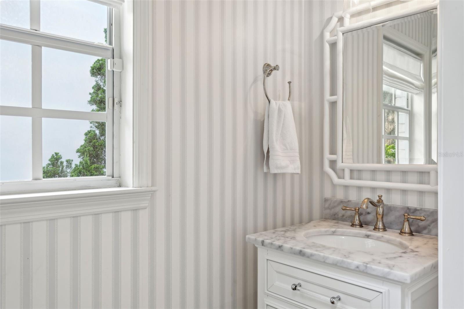 powder room