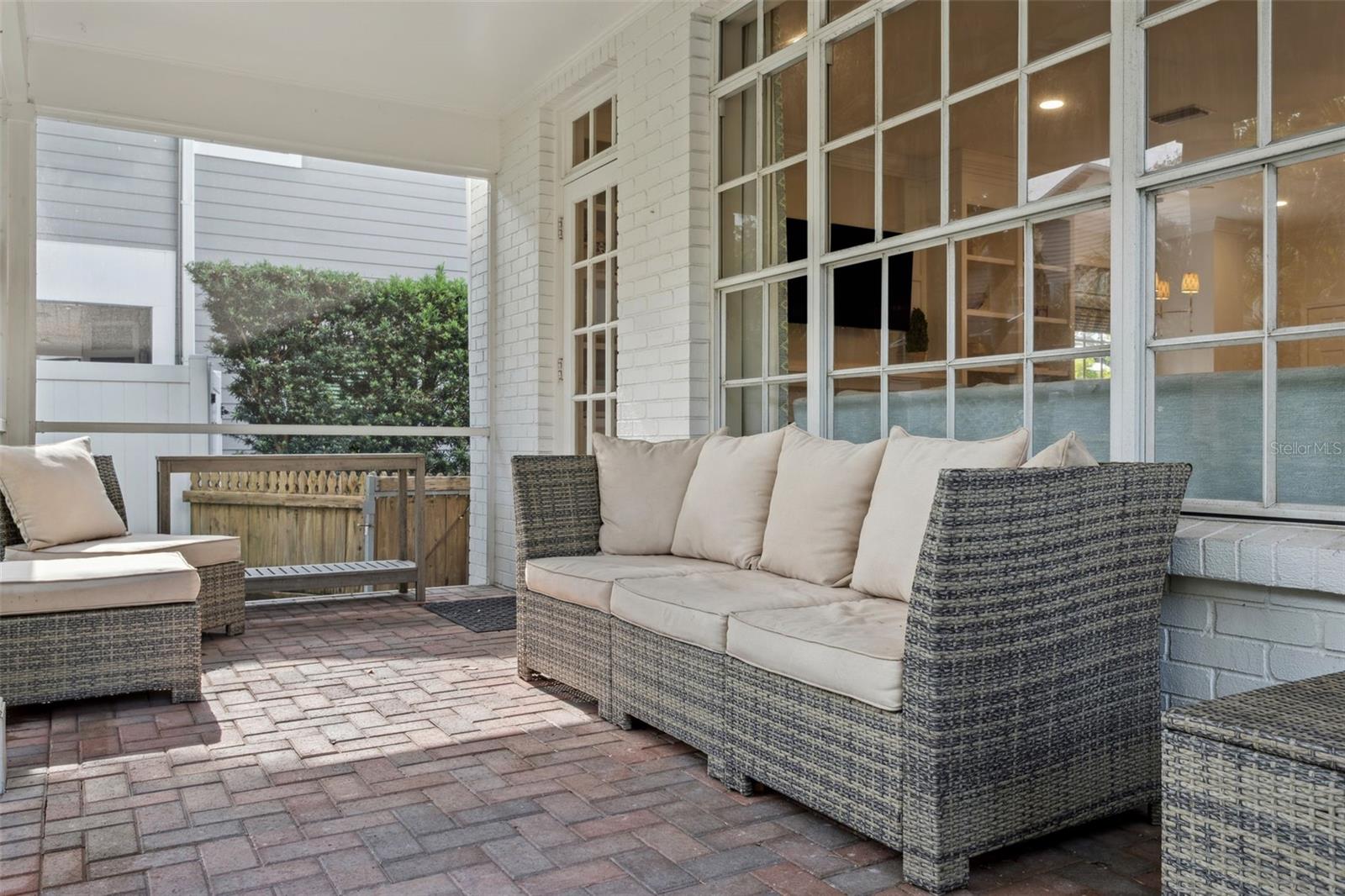 covered/screened porch