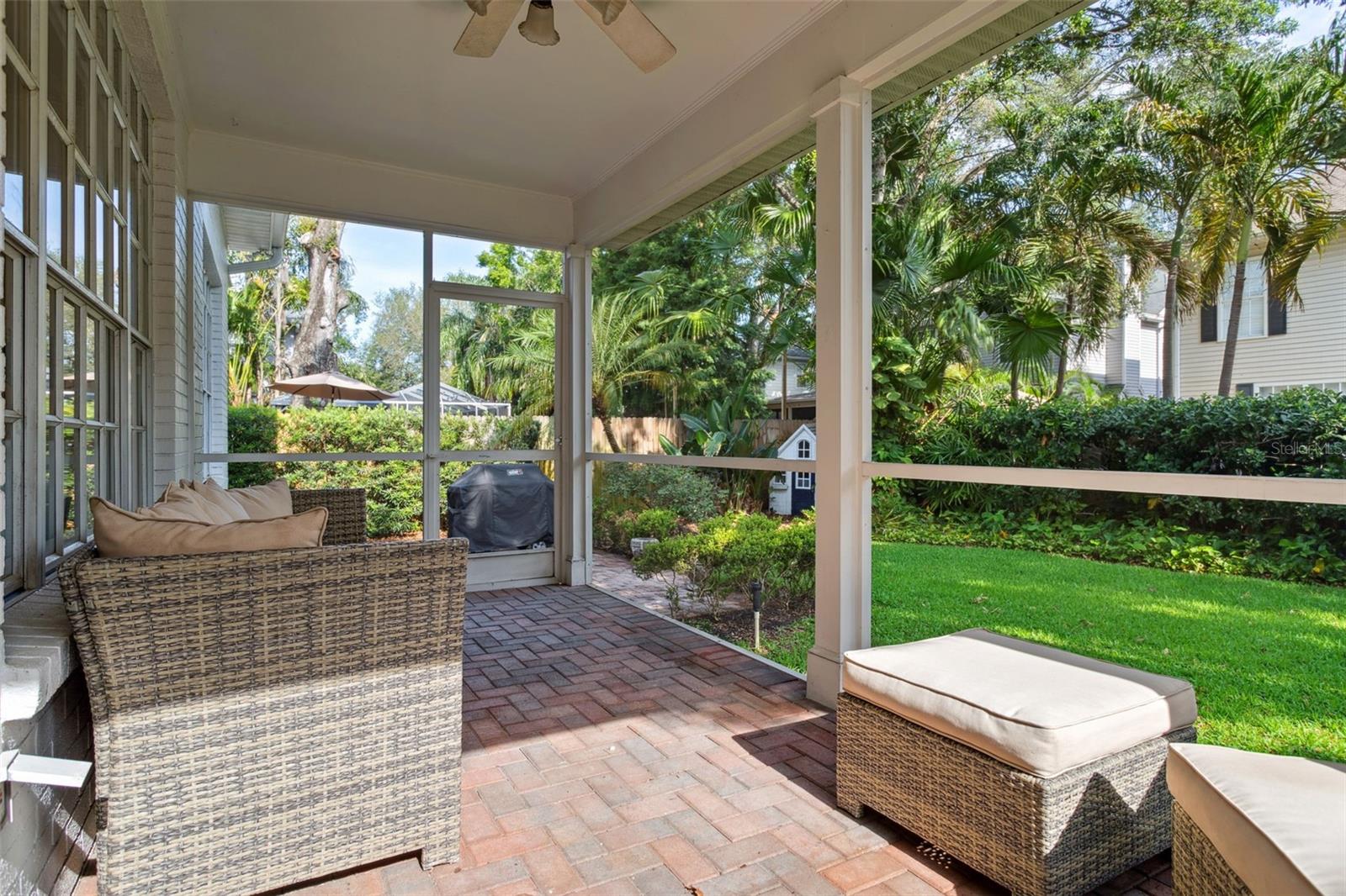 covered/screened porch