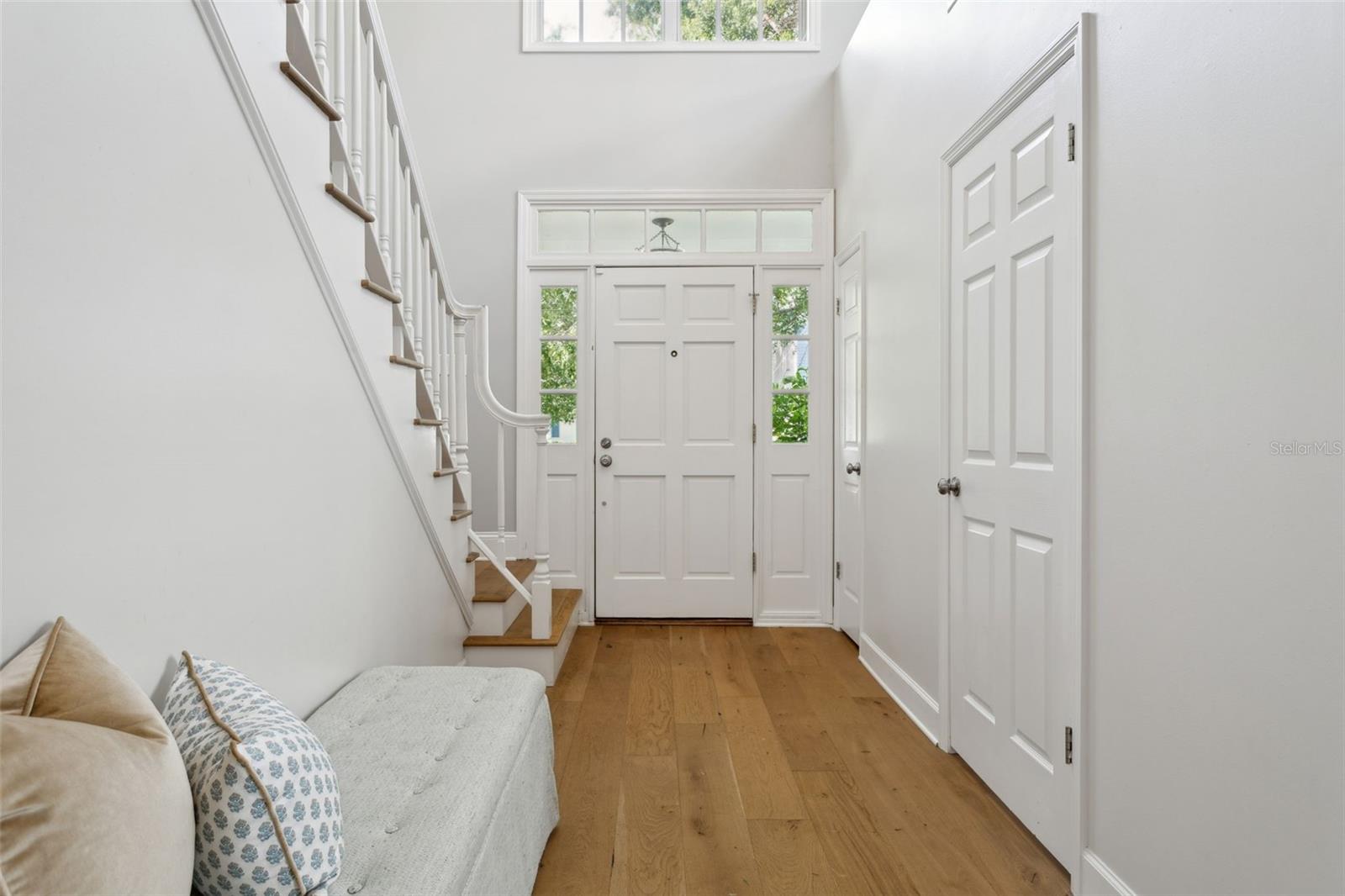 2 story entry foyer