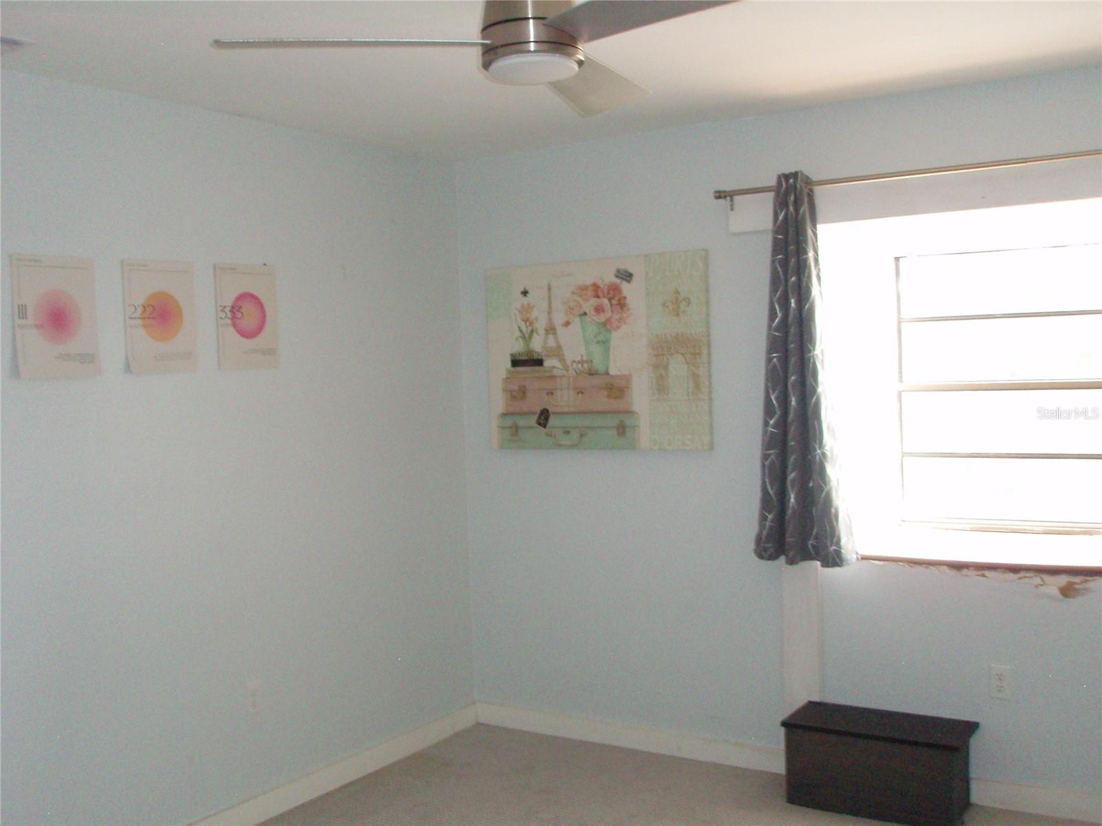 Guest bedroom