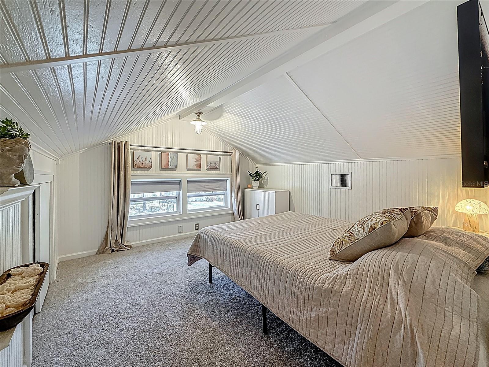 loft bedroom