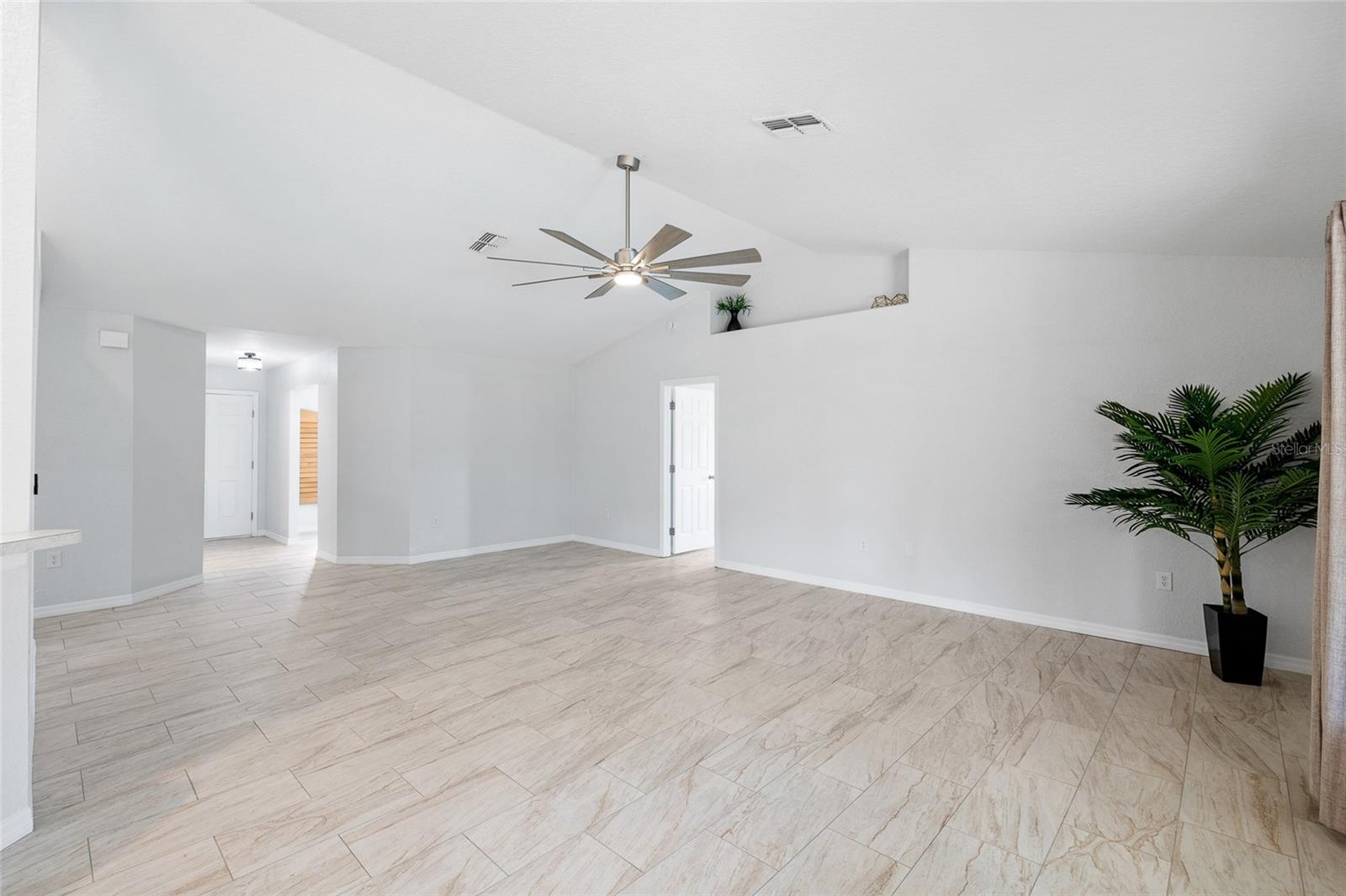 Great LR Space
