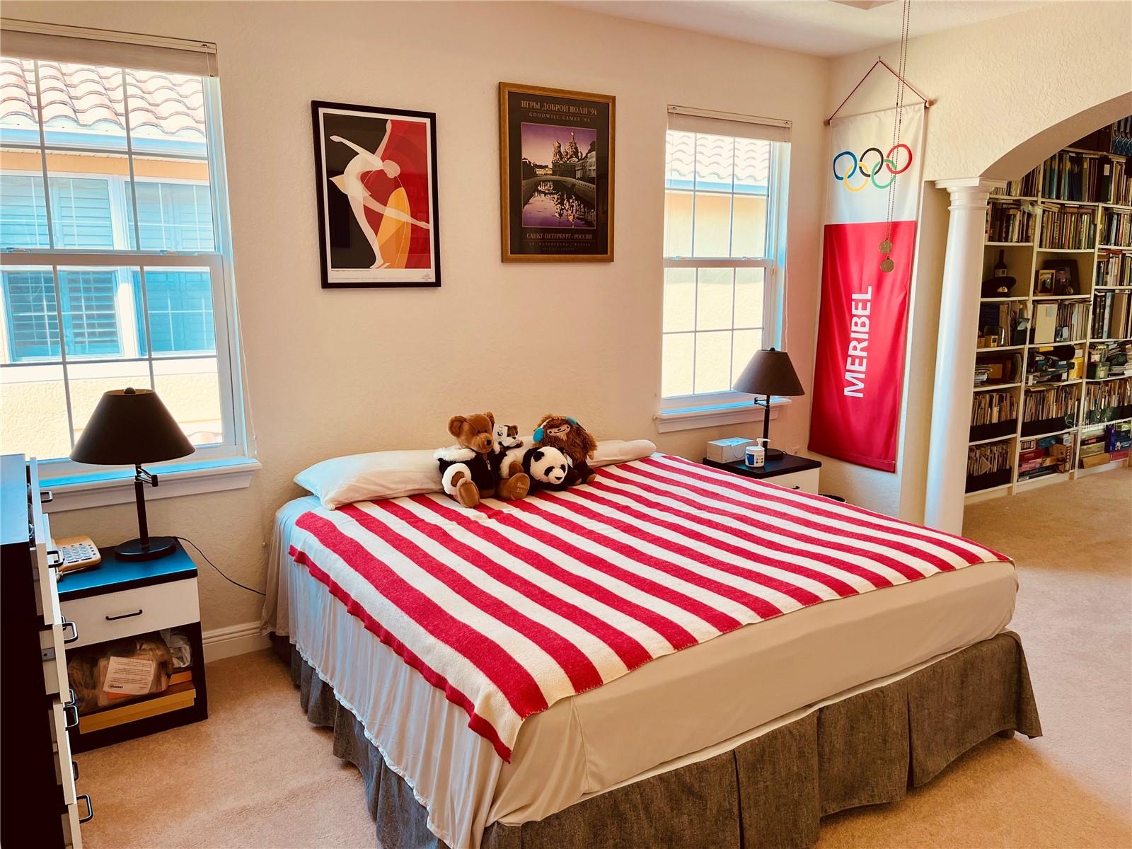 Huge primary bedroom