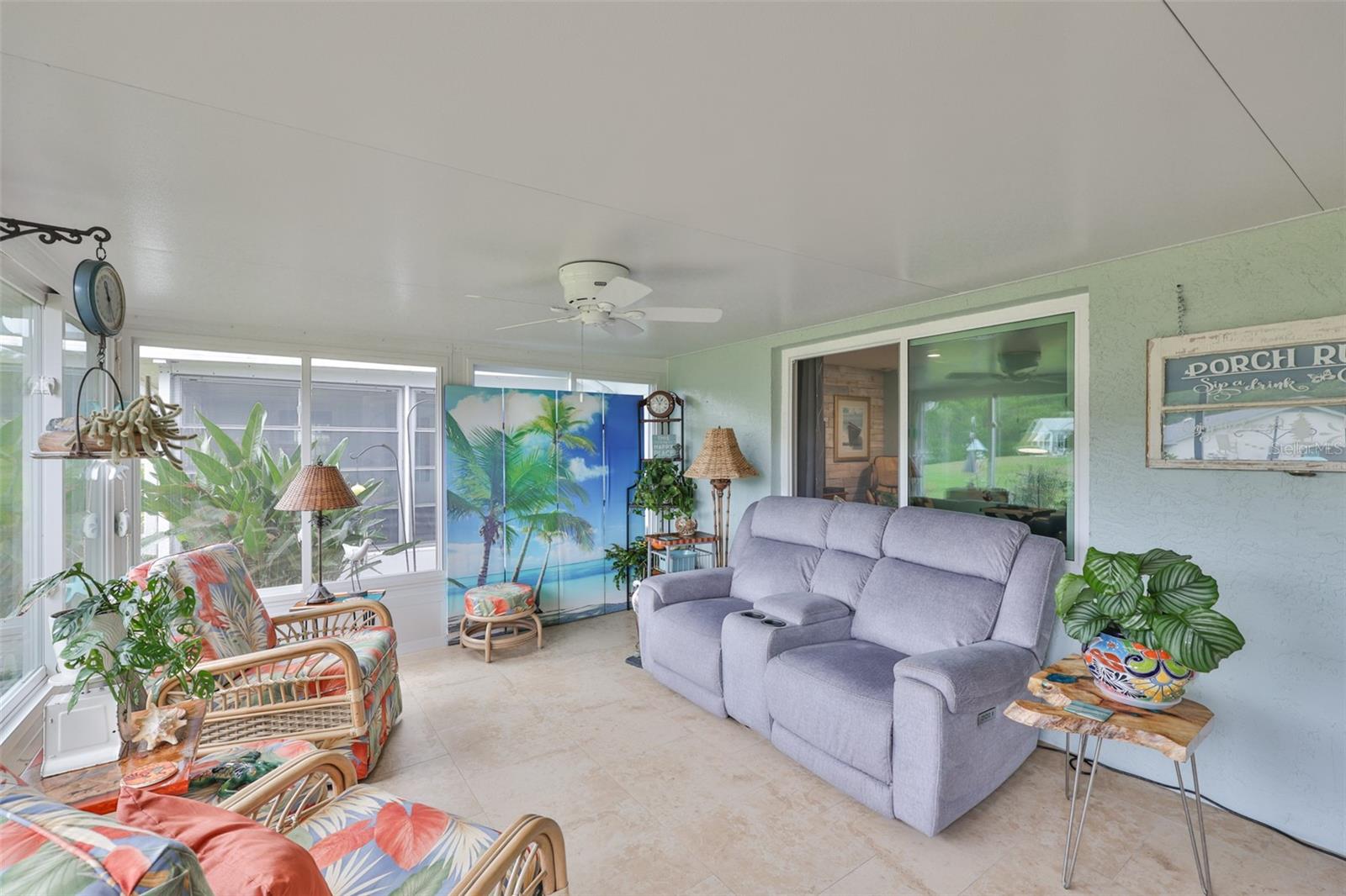Lovely Pristine Lanai
