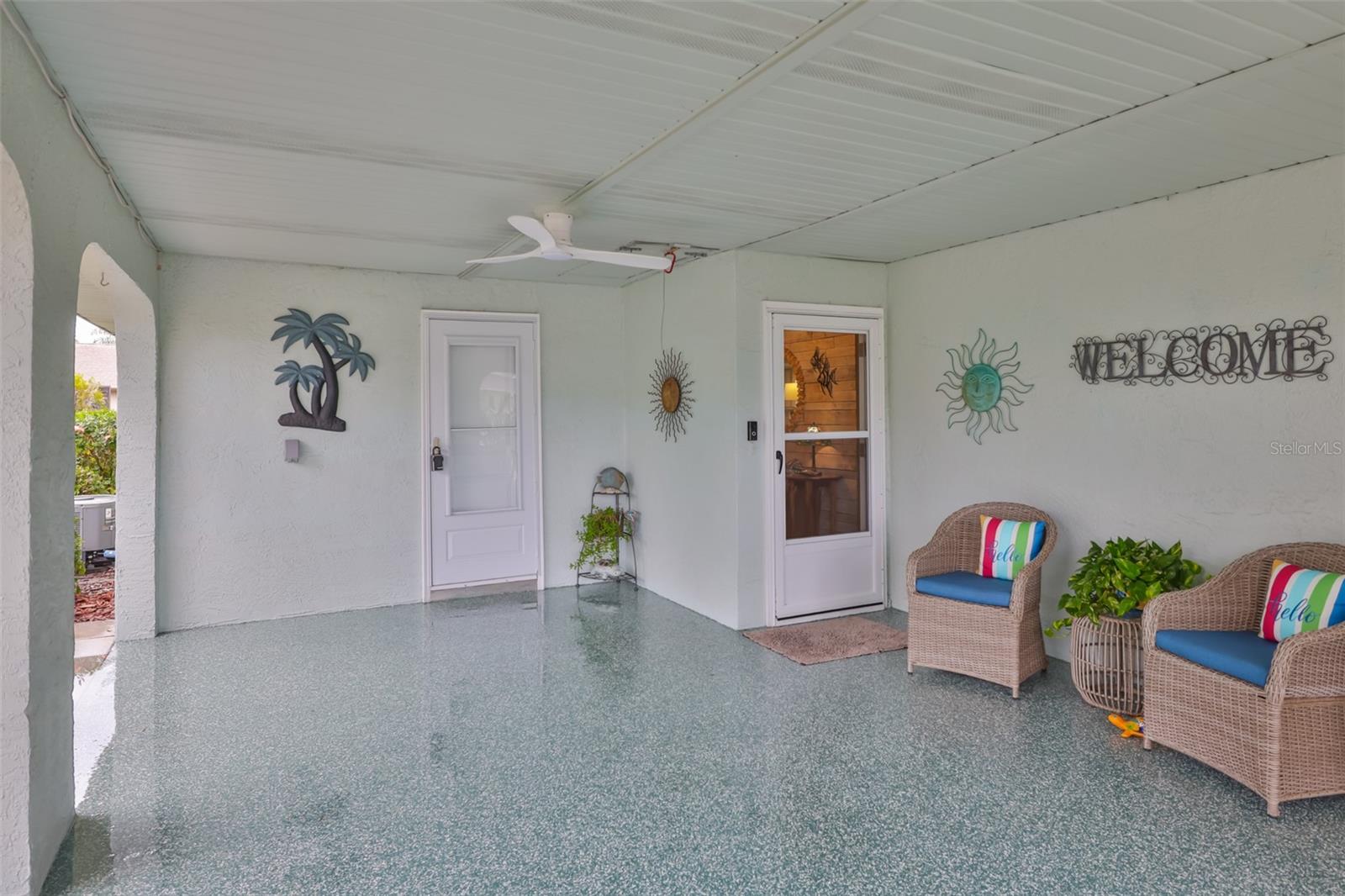 Nice, clean open carport