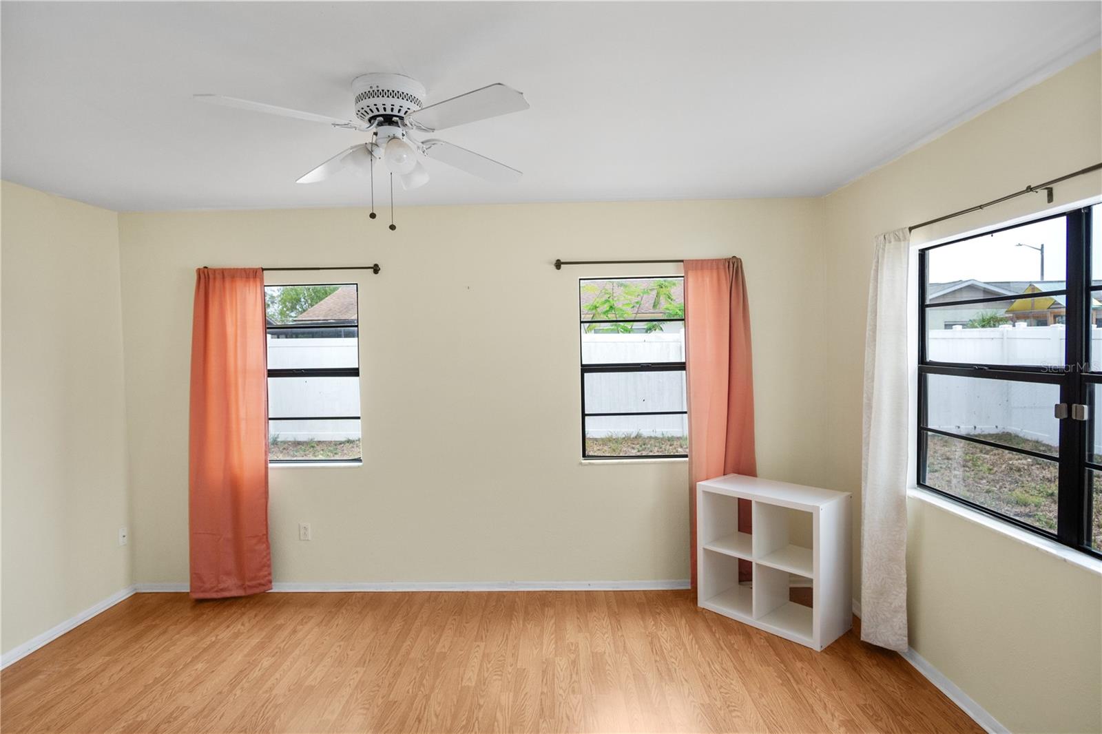 Florida room, air conditioned