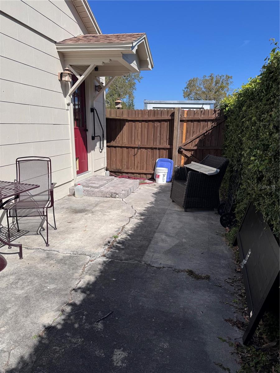 Side yard