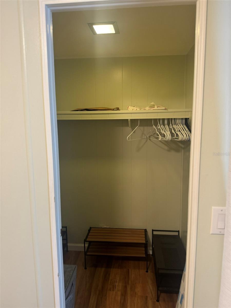 Walk-in Closet