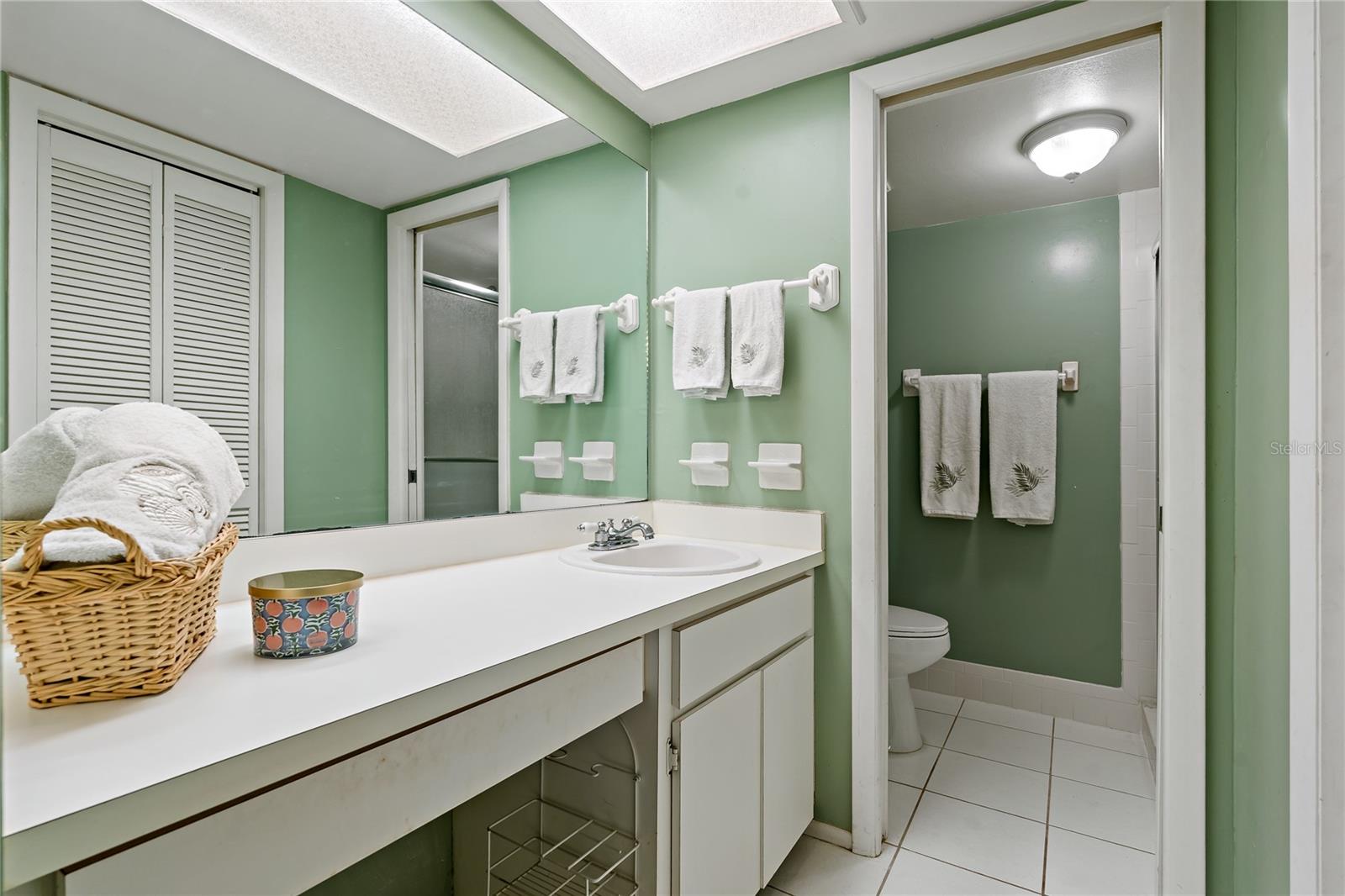 Primary En Suite Bathroom