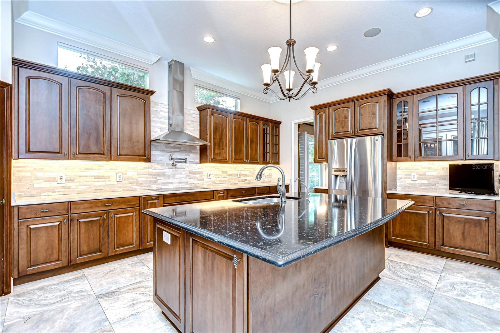 Large center island and room to prepare meals as a family!