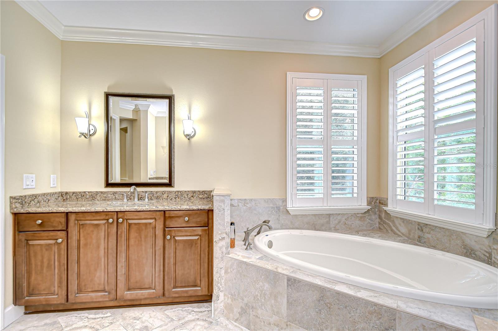Primary en-suite with soaking tub!