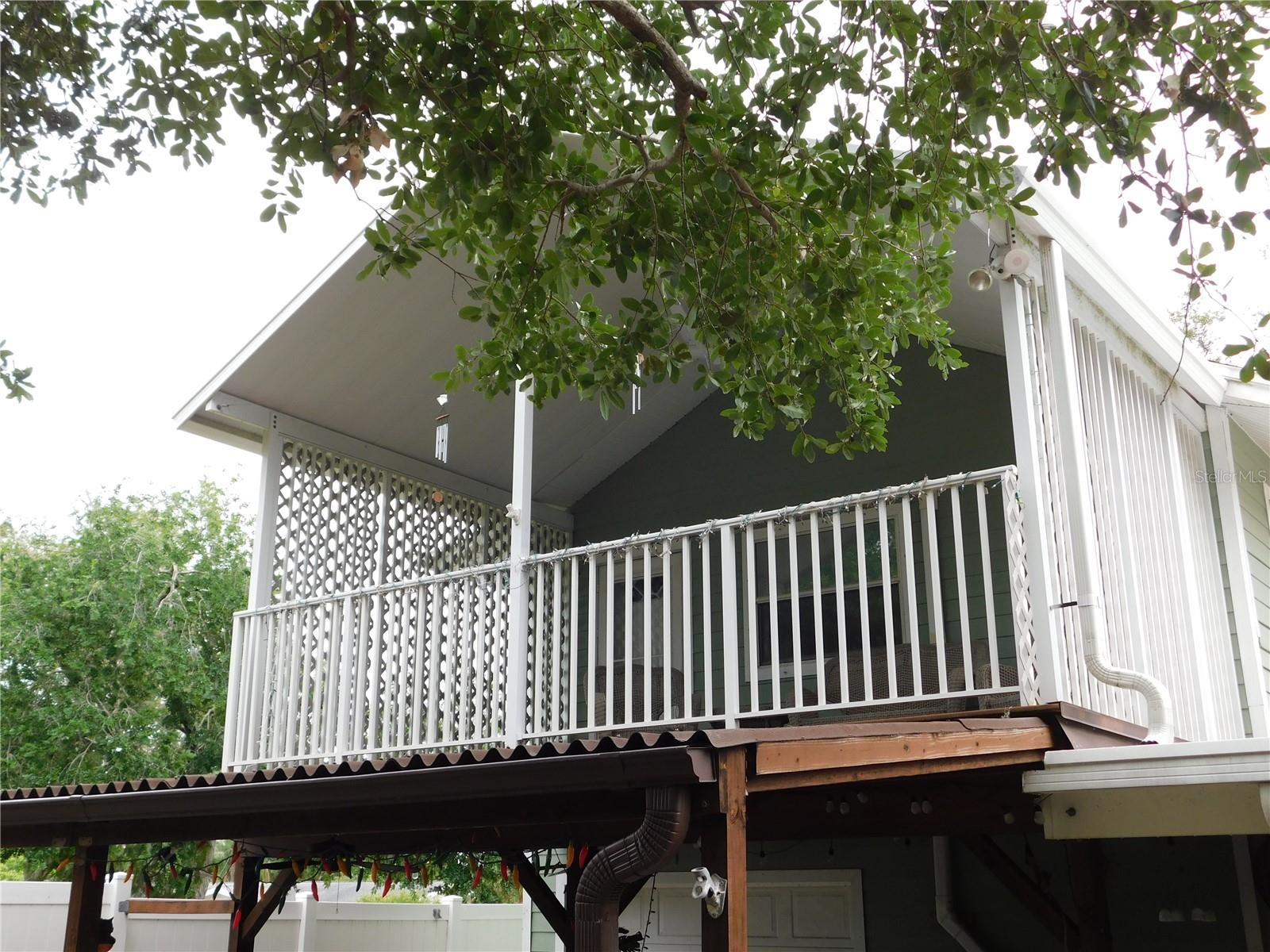Covered porch off bonus room