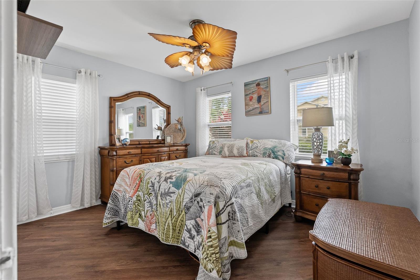 2nd bedroom