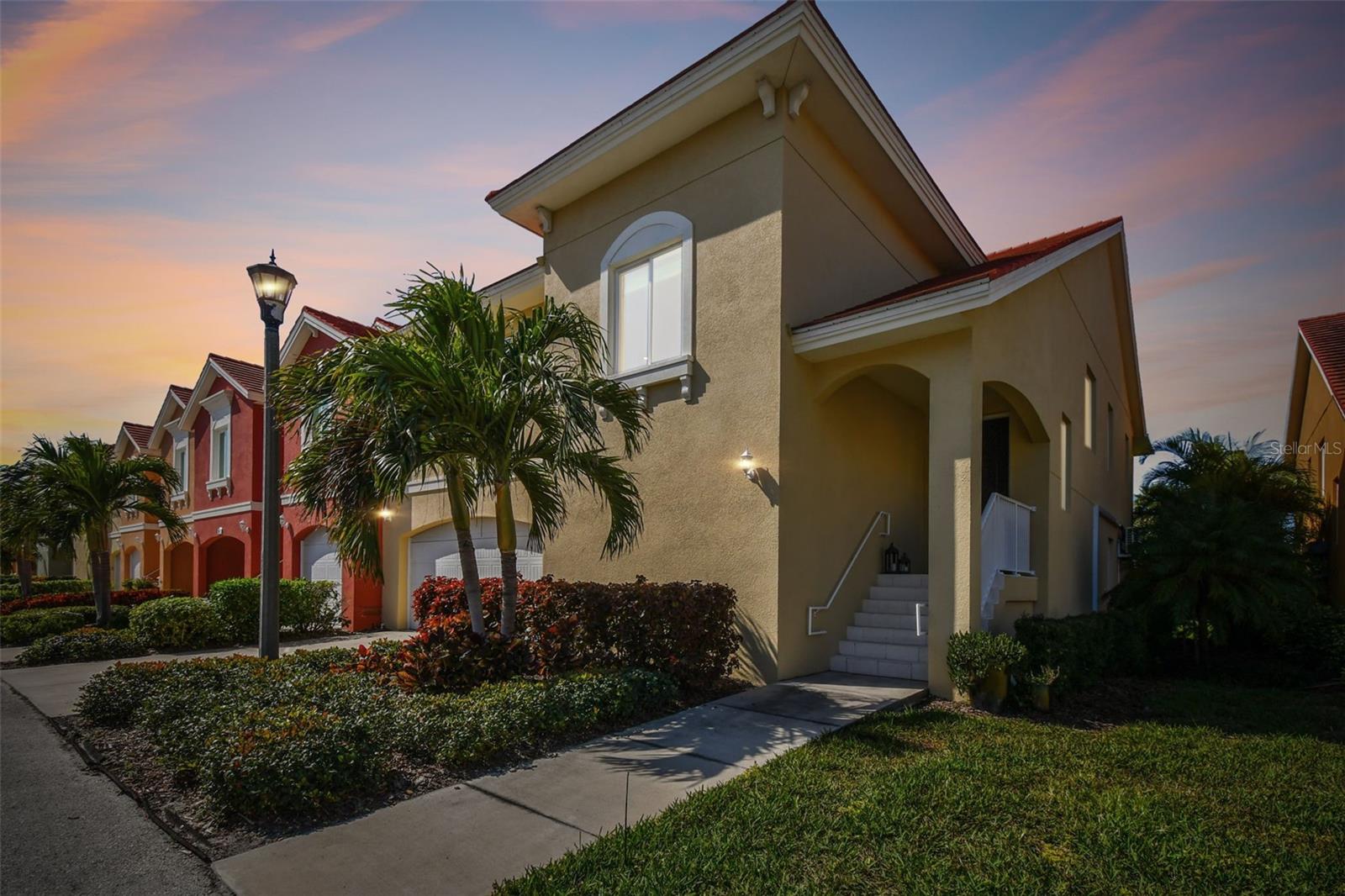 Welcome to 18D Franklin Court in Marina Bay