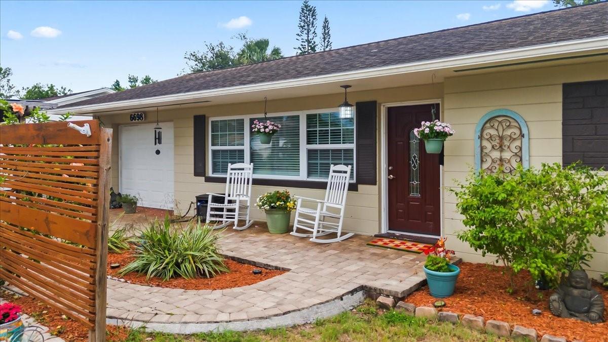 Exterior Front Entryway